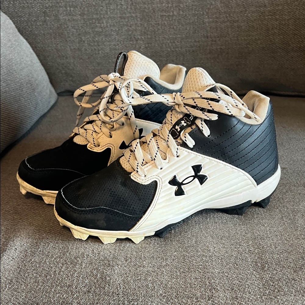 Under Armour Black and White Athletic Cleats
